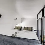 Modern French Studio In Paris